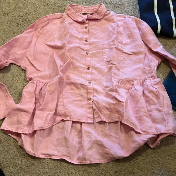 Holding horses small pink button down - Picture 2 of 10